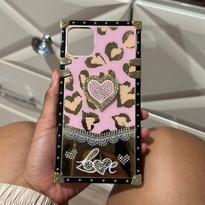 iphone 11promax w/ makeup mirror & heart kickstand & a used purple 3D Space case